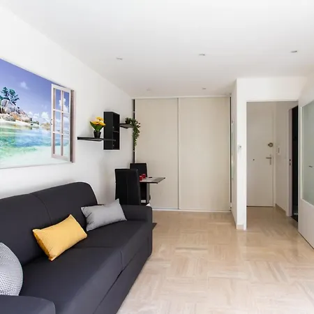 Beautiful Studio With Ac Close To The Nice